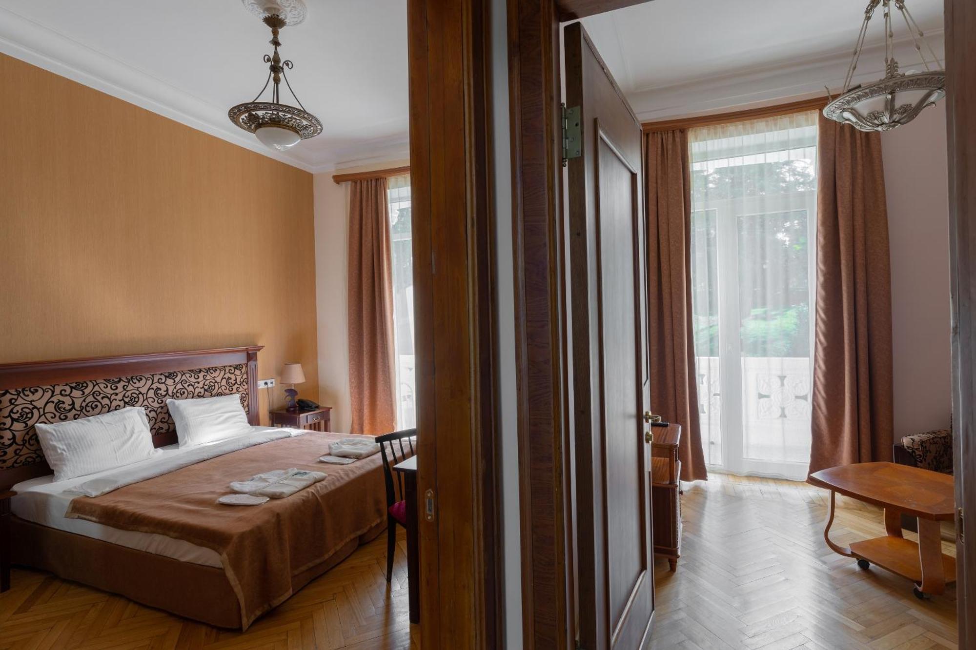 Legends Tskaltubo Spa Resort Экстерьер фото