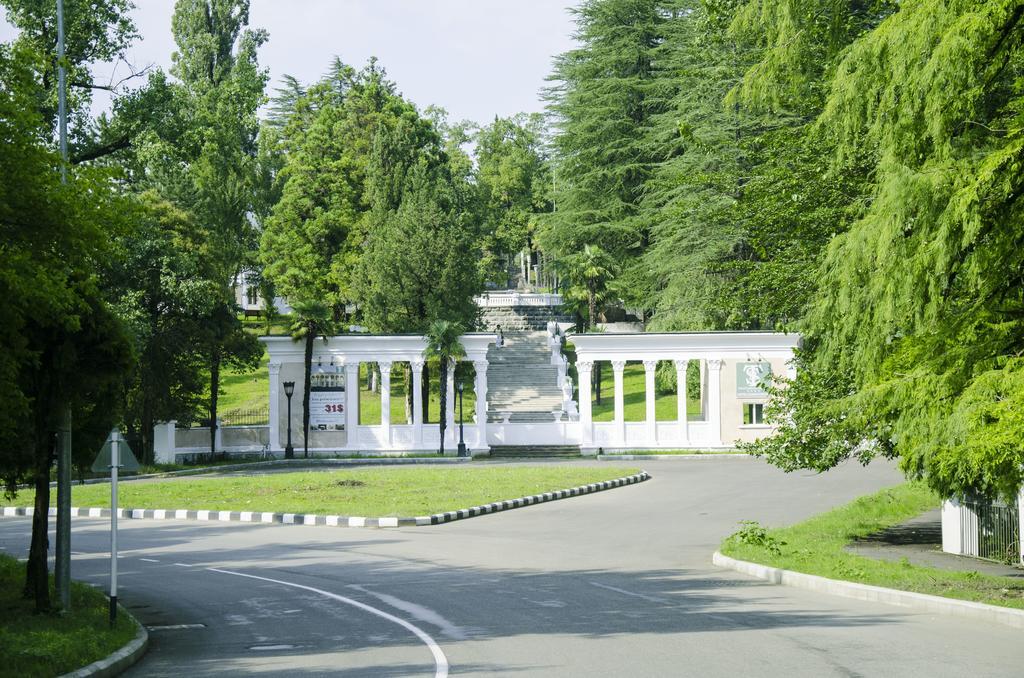 Legends Tskaltubo Spa Resort Экстерьер фото